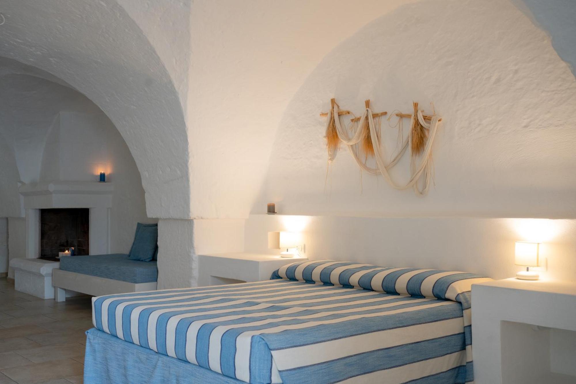 Oltre Gli Ulivi Acomodação com café da manhã Ostuni Exterior foto