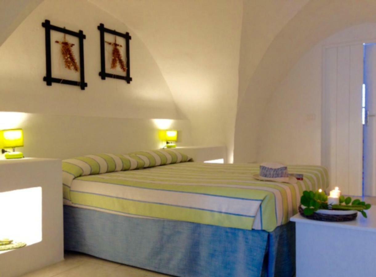 Oltre Gli Ulivi Acomodação com café da manhã Ostuni Exterior foto